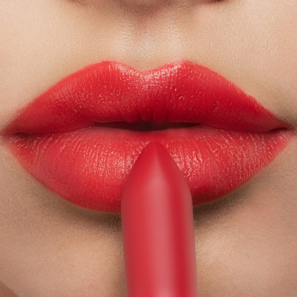 
            
                Load image into Gallery viewer, ColorsCalendar-Lipstick-MelodyFantasy- Appassionata-Pure Red-M16-Lip Detail
            
        